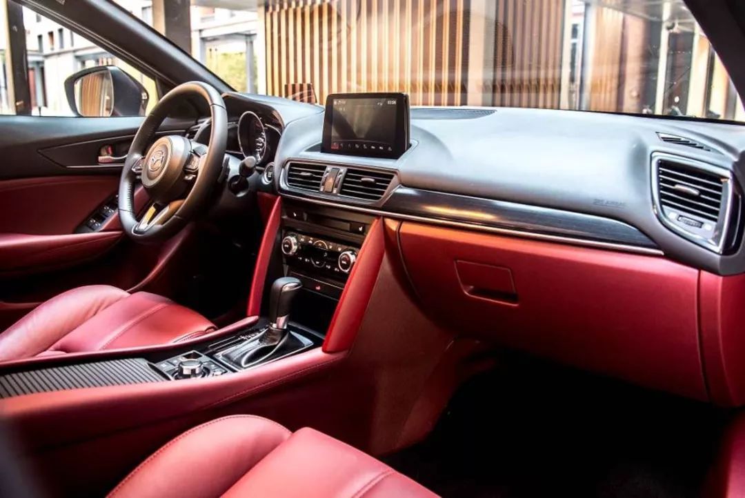 马自达试驾视频2020cx-4,马自达cx-4新款优点与缺点