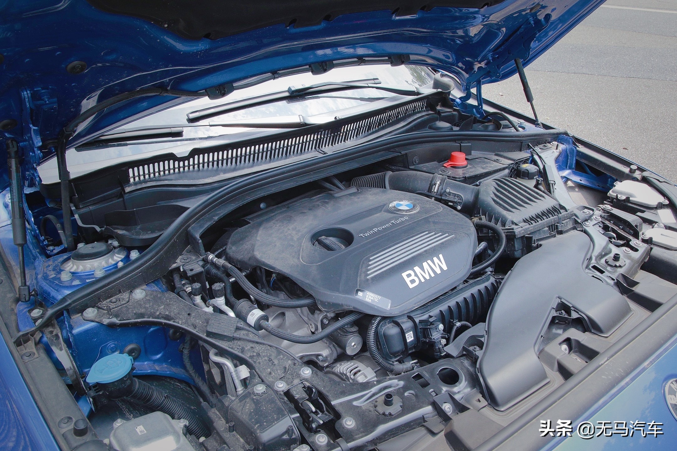 2013款宝马118i试驾视频,蓝天白云梦宝马x1