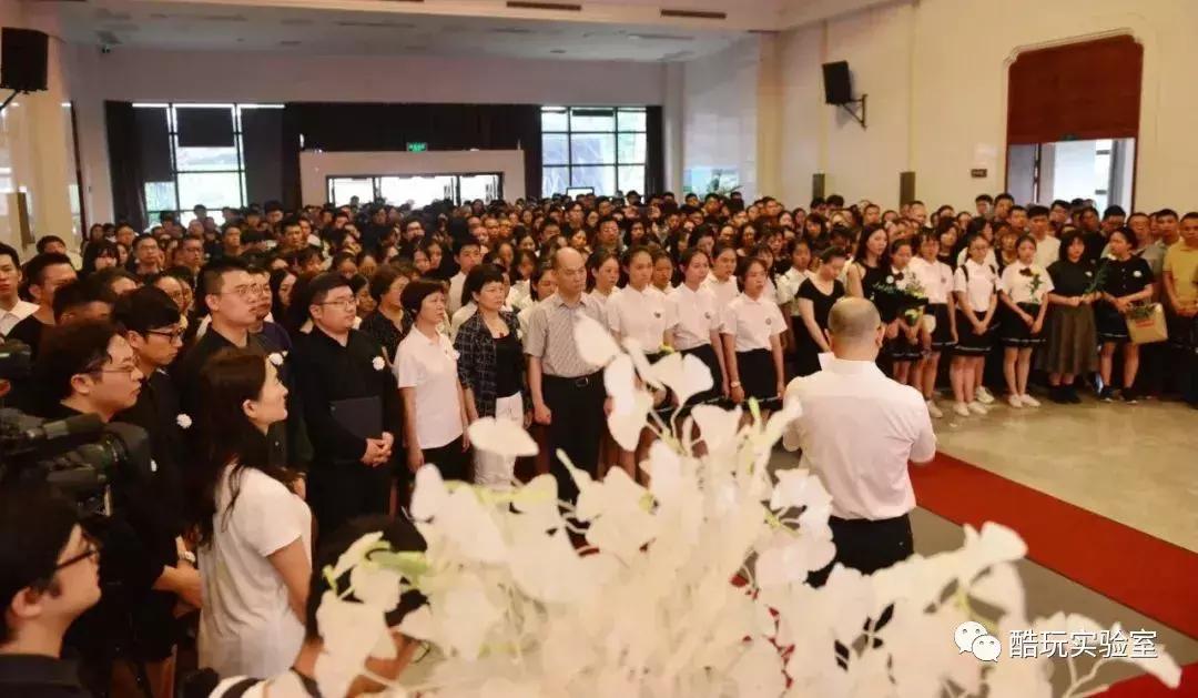 从逃学被嫌弃到和周杰伦演出,所有的“坏孩子”都缺一个好老师