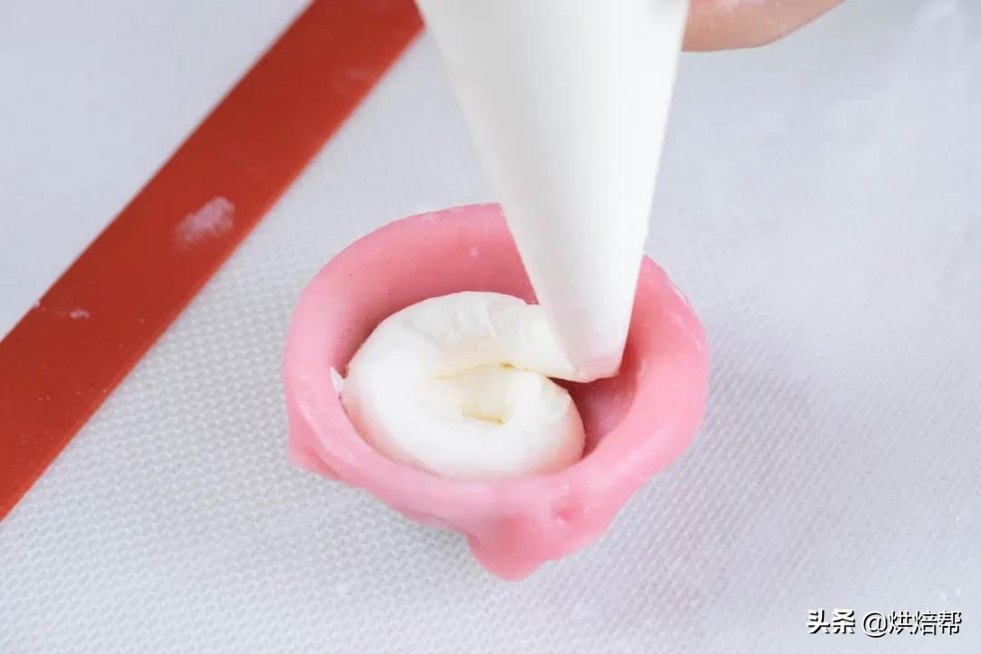 甜品教程超简单樱花粉雪媚娘 (水蜜桃雪媚娘的吃法)