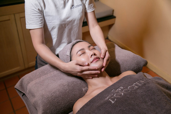 头皮发痒生活小窍门,春季头皮干燥头皮屑多怎么回事