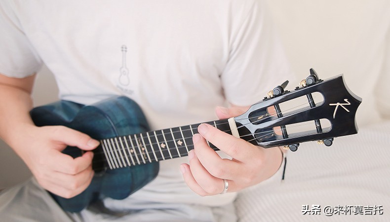 初学者尤克里里买什么品牌,新手如何选购尤克里里300到1000