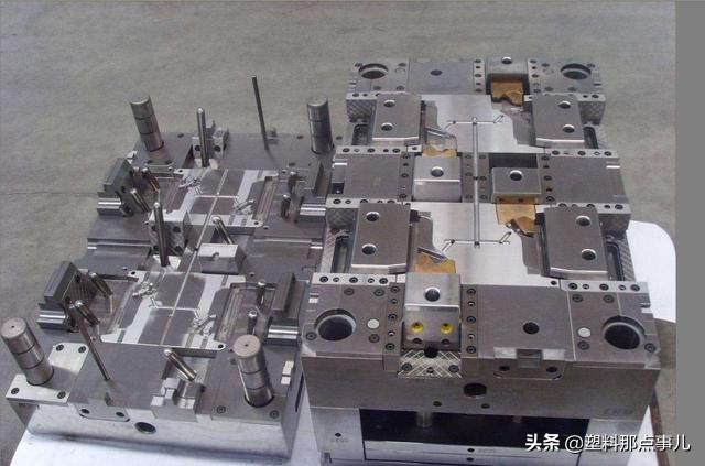 注塑射胶为什么要分一二三段,注塑射胶位置到零是什么原因