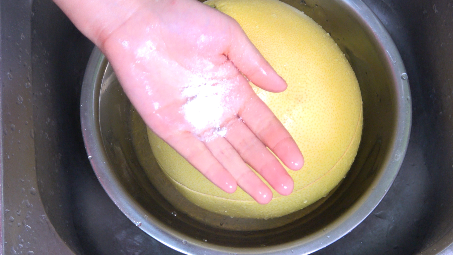 蜂蜜柚子茶怎么煮才不苦涩呀,蜂蜜柚子茶是怎么熬的视频