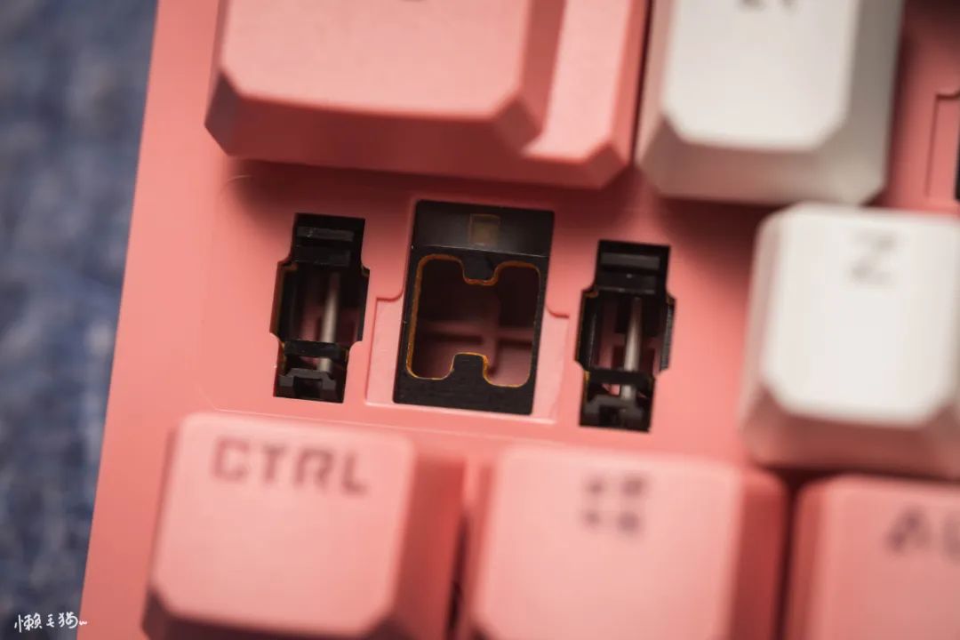 给我一个粉红色的回忆,第四代光轴键盘血手幽灵