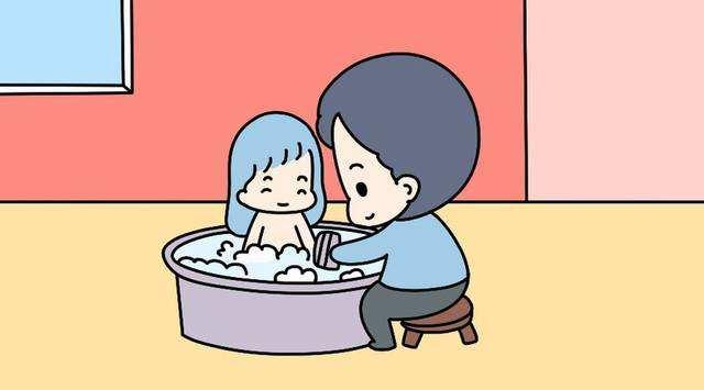 外国爸爸给婴儿洗澡,爸爸什么时候不能帮女儿洗澡