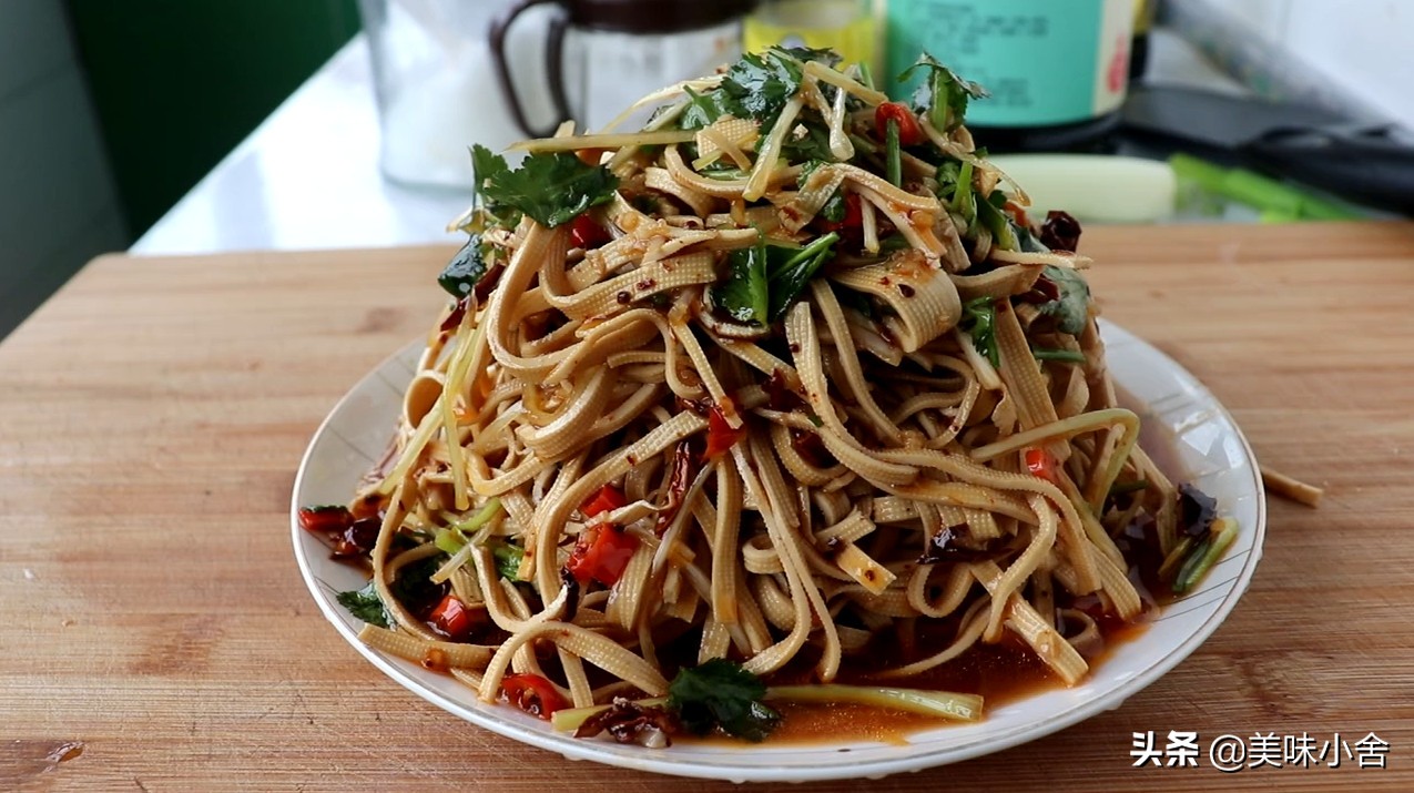 凉拌豆腐皮怎么做才最好吃,怎么做凉拌豆腐皮好吃又简单