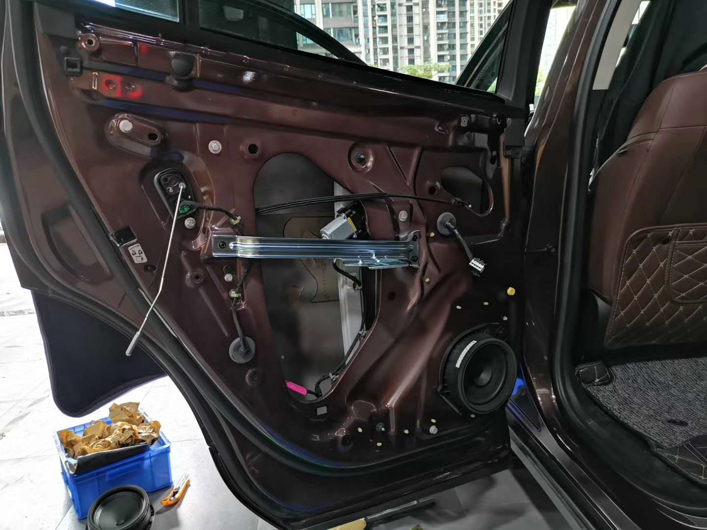 别克昂科威改bose音响值不值得,别克昂科威音响改装拆掉后嗡嗡响