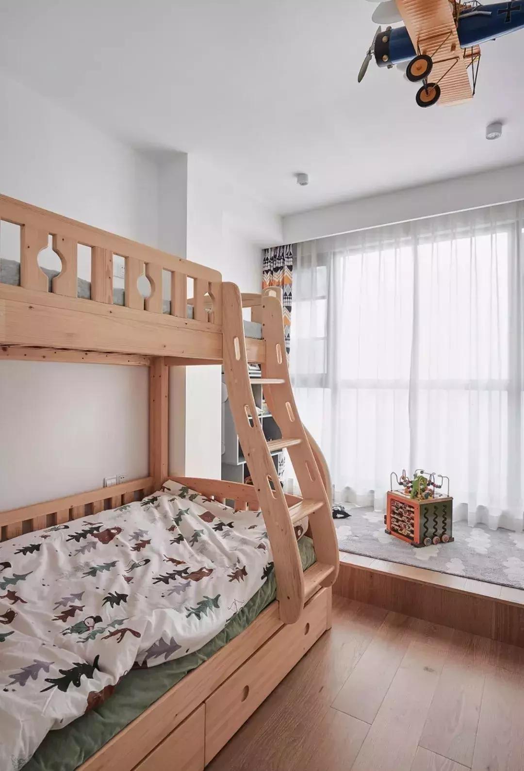 充满童趣的上下床儿童房,实用的儿童上下床怎么选