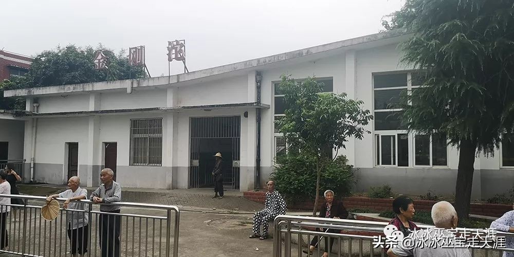 绿皮车成渝铁路上运行,川黔铁路最后的绿皮车