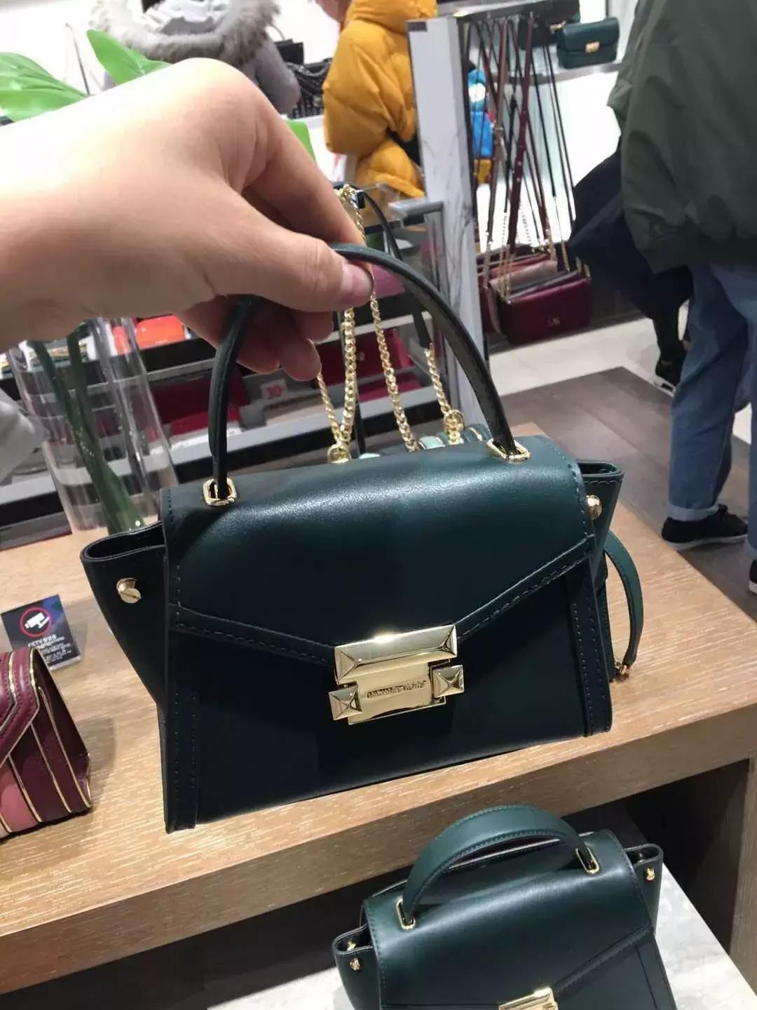 正品mk包包一般价格最新款,免税店mk的包包价格