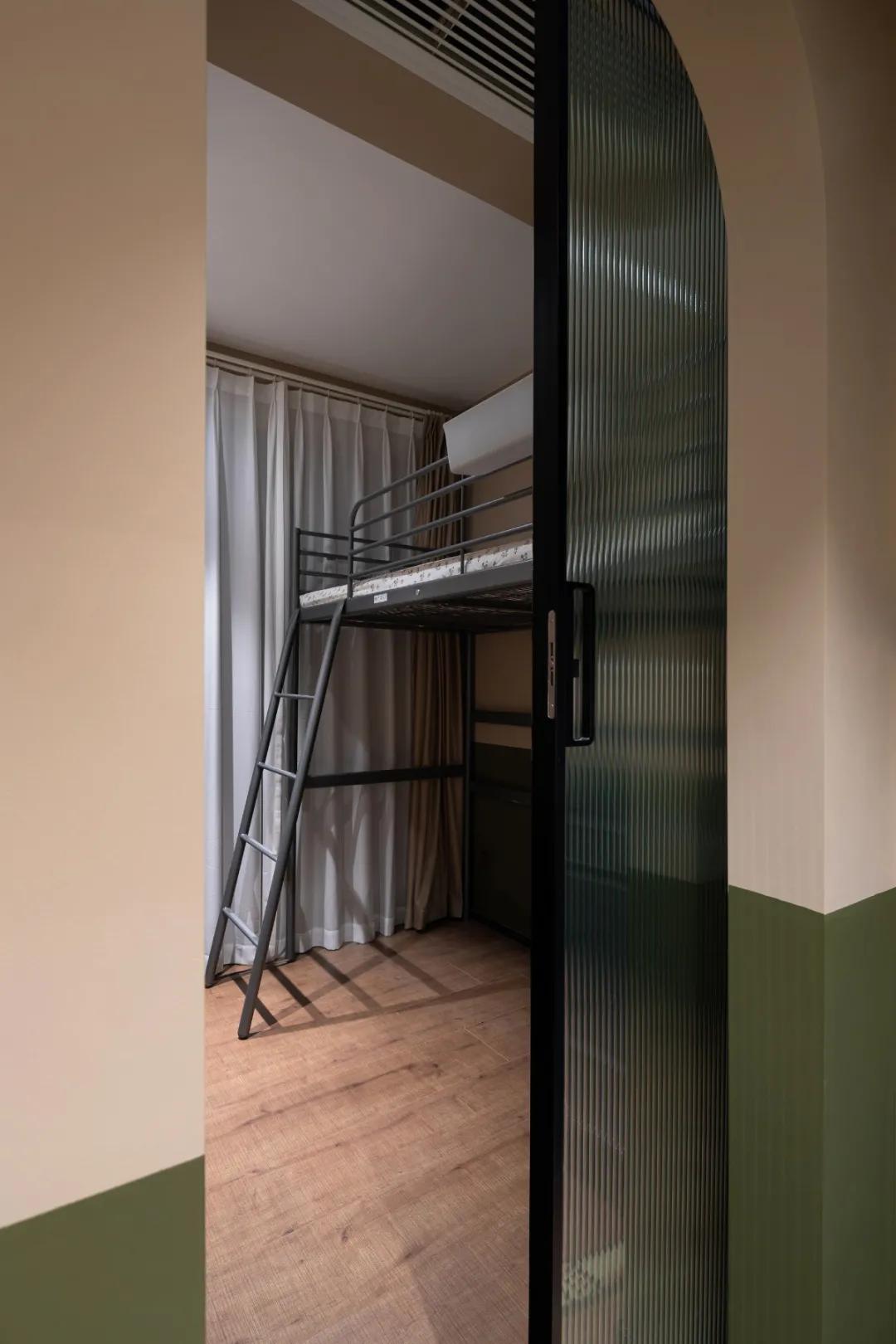 60㎡温暖精致复古风一人居,在小空间里,悦心而居