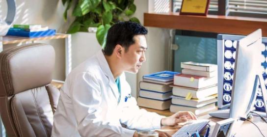 张嘉译改名张嘉益视频新闻,张嘉译改名张嘉益原因