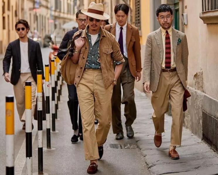 脸黑脖子黑怎么穿衣服,骨架大脖子短的女生怎么穿衣