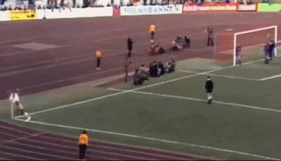 足球历史第一中锋盖德穆勒,足球记忆封神榜盖德穆勒