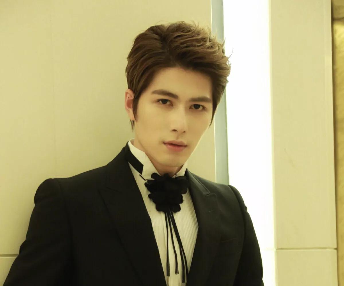 却一演戏就崩的6大女星,没拍过烂片的四位男演员