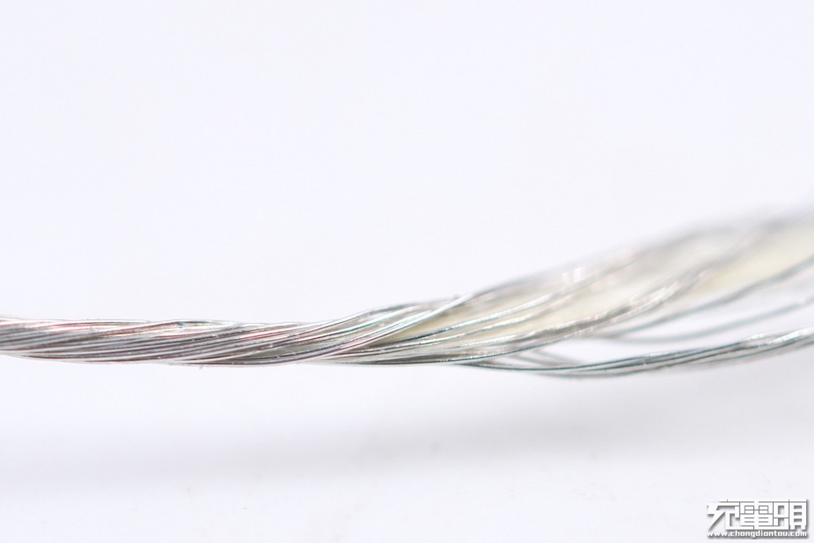 华为usb充电线拆解,华为1.8米充电线拆解