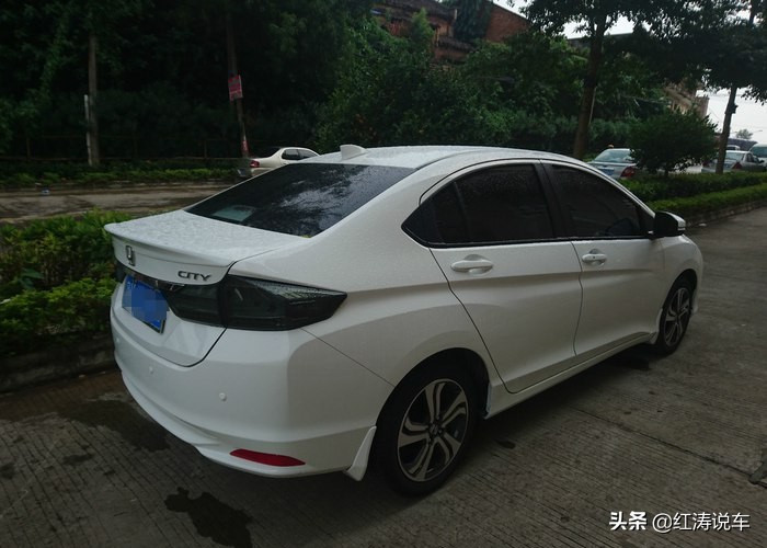 7万多元起的本田锋范适合家用吗？网友：1.5L动力充沛，空间很大