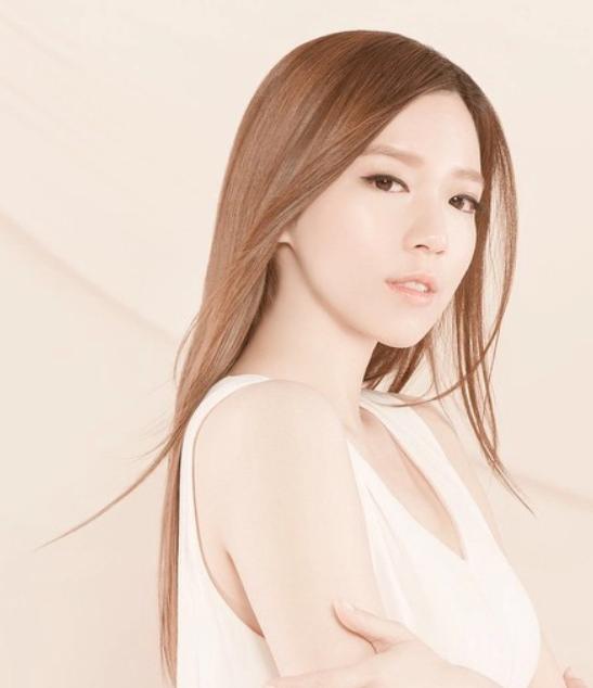 黄日华很专一,黄日华谈初恋视频