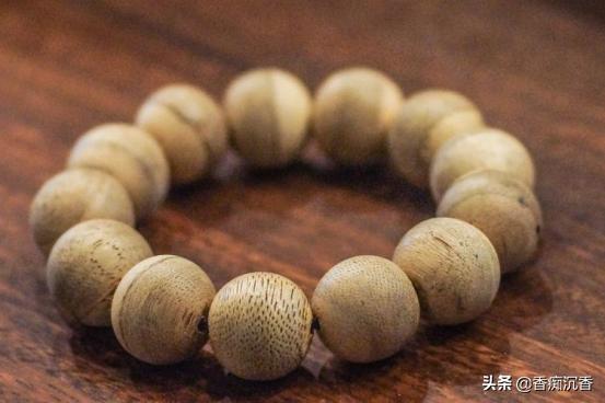 沉香手串低价出,沉香手串真品假一赔十