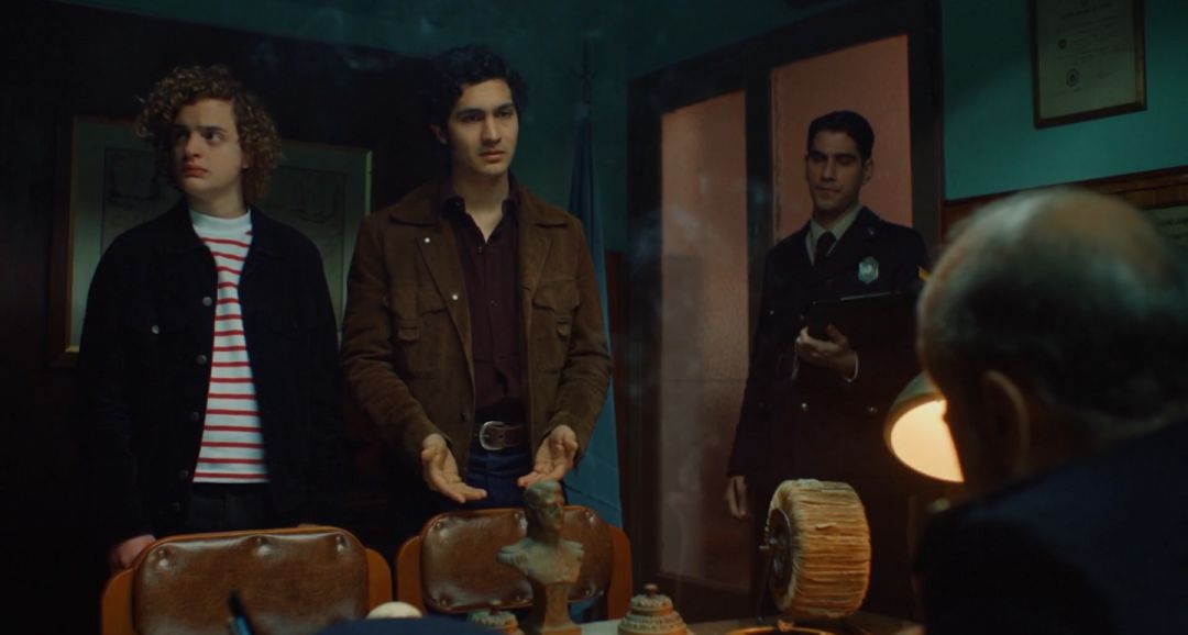 *欲情**疯狂、*社会反**，他美得像梦露却杀人无数