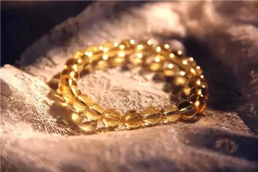 25周年纪念宝石,伊莱卡珠宝什么颜色的钻石最值钱