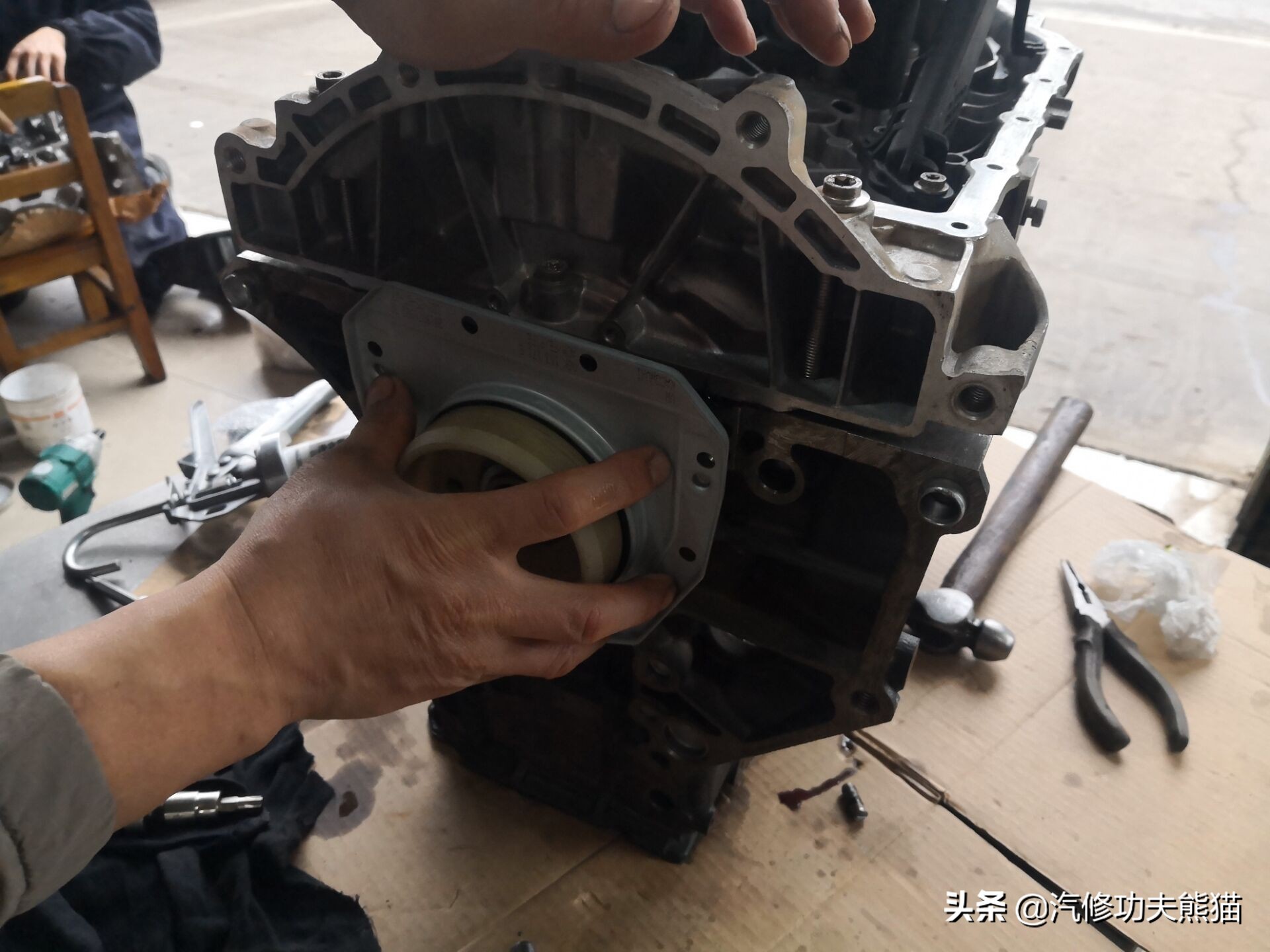 奥迪第三代ea888怎么还烧机油,奥迪的三代ea888烧机油吗