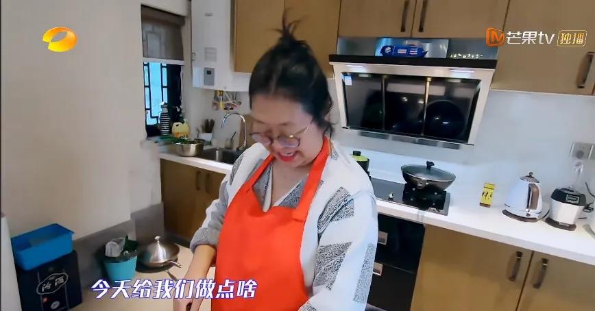 omg李佳琦原版素材,omg李佳琦香水