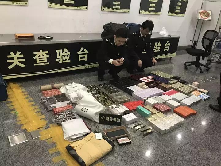 女子机场安检被查,机场被海关移交缉私