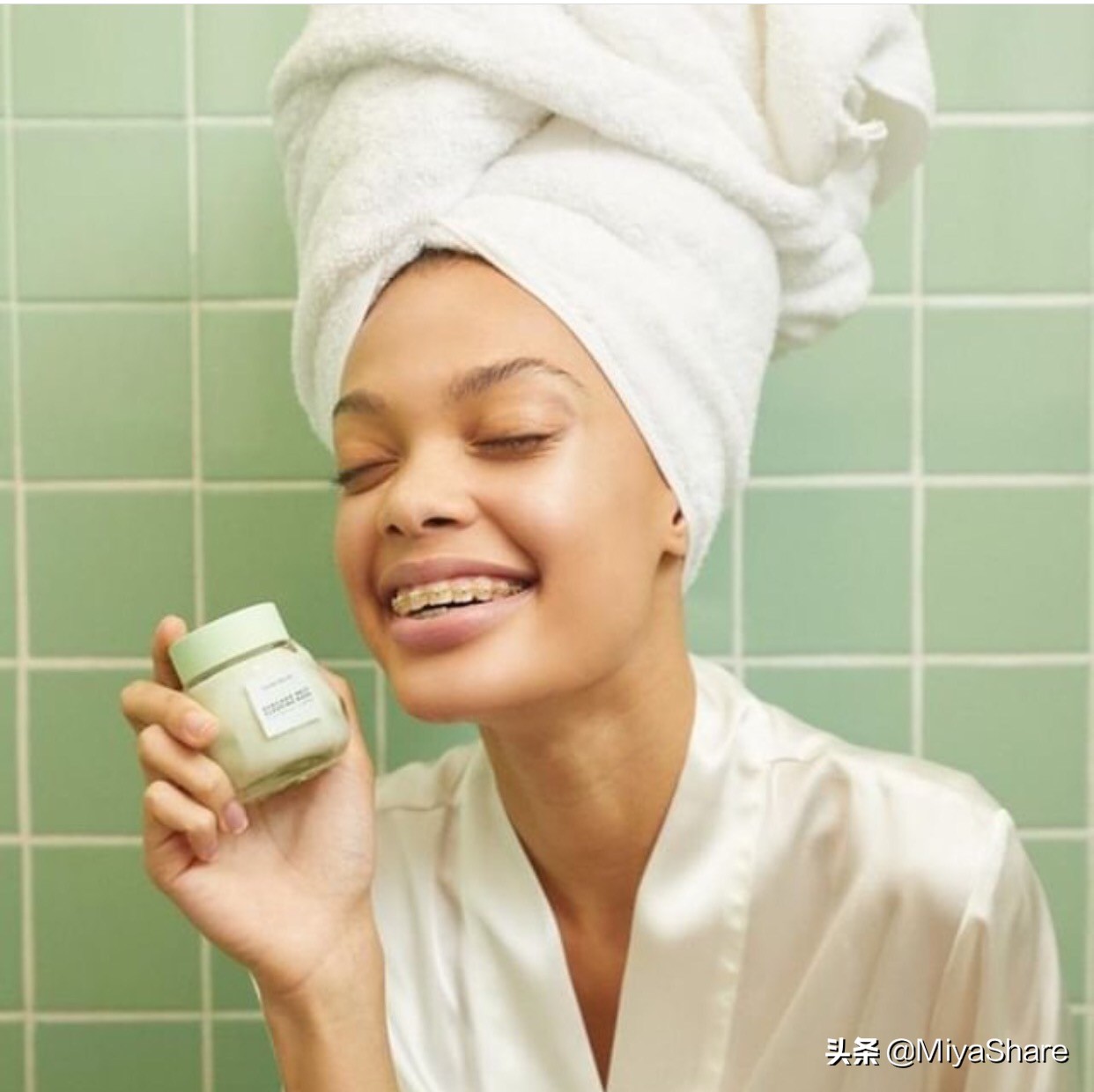 皮肤敏感起皮用什么底妆,皮肤干底妆怎么化不起干皮