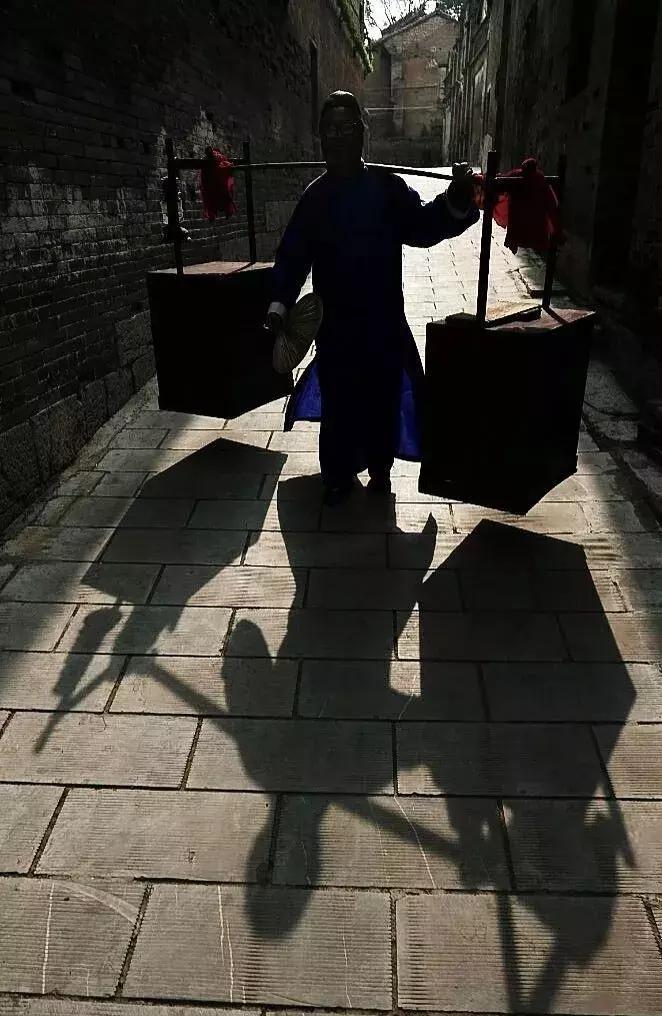 你听过《卖报歌》，但是你听过《卖针歌》吗？