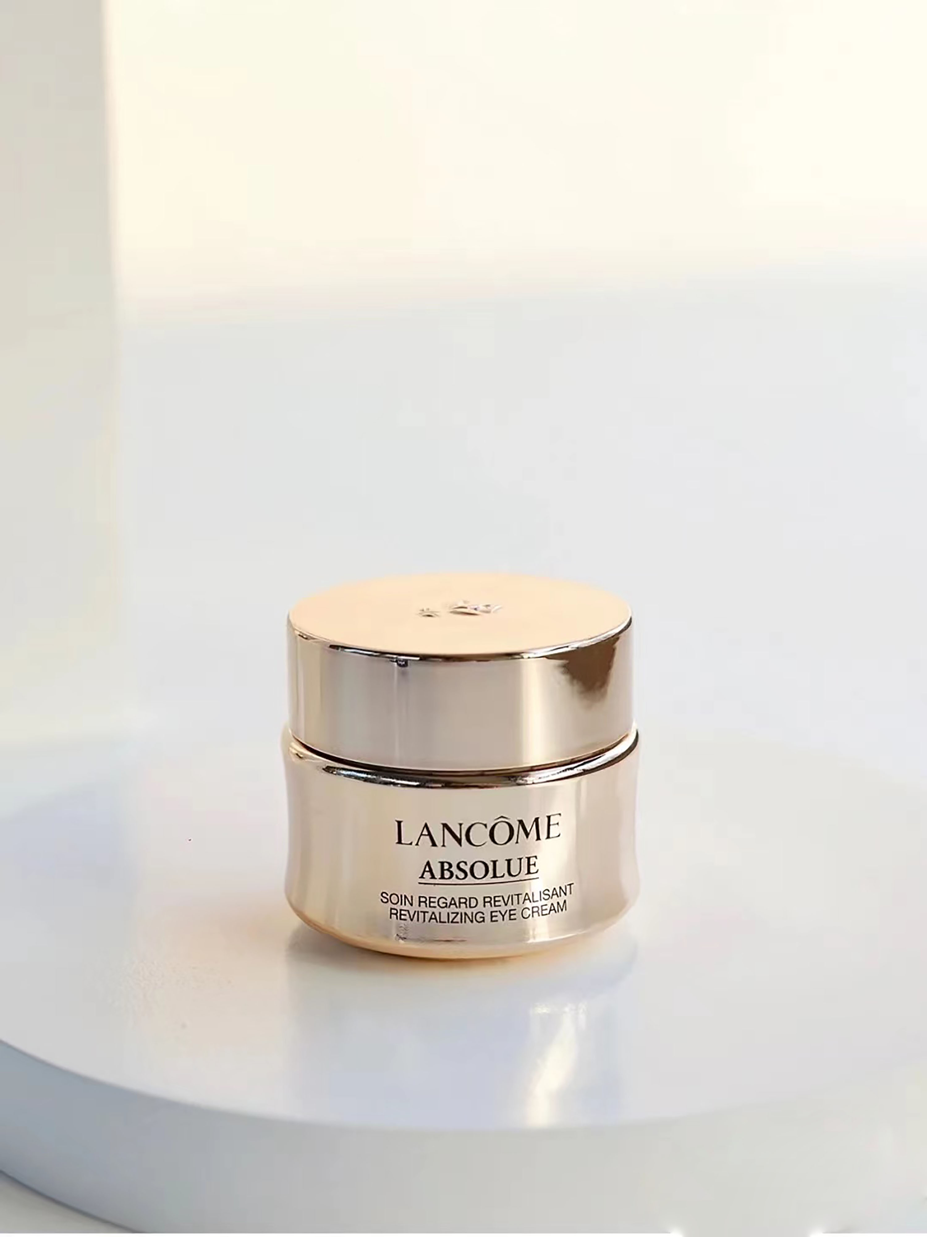 老款赫莲娜眼霜适合油皮还是干皮,赫莲娜眼霜特别搓泥怎么办