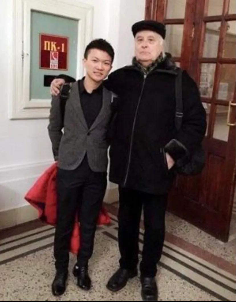 周深娘娘腔为什么还那么火,娘娘腔周深完整版