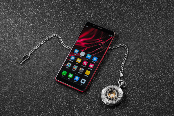 红魔mars电竞手机烈焰红,红魔mars将火力全开