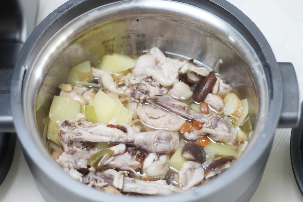 九阳蒸汽饭煲正宗做法,九阳蒸汽饭煲做汽锅鸡