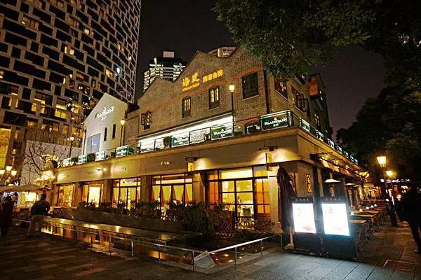 疯狂刷屏！夜晚24:00的上海街头，藏着另一幅面孔…