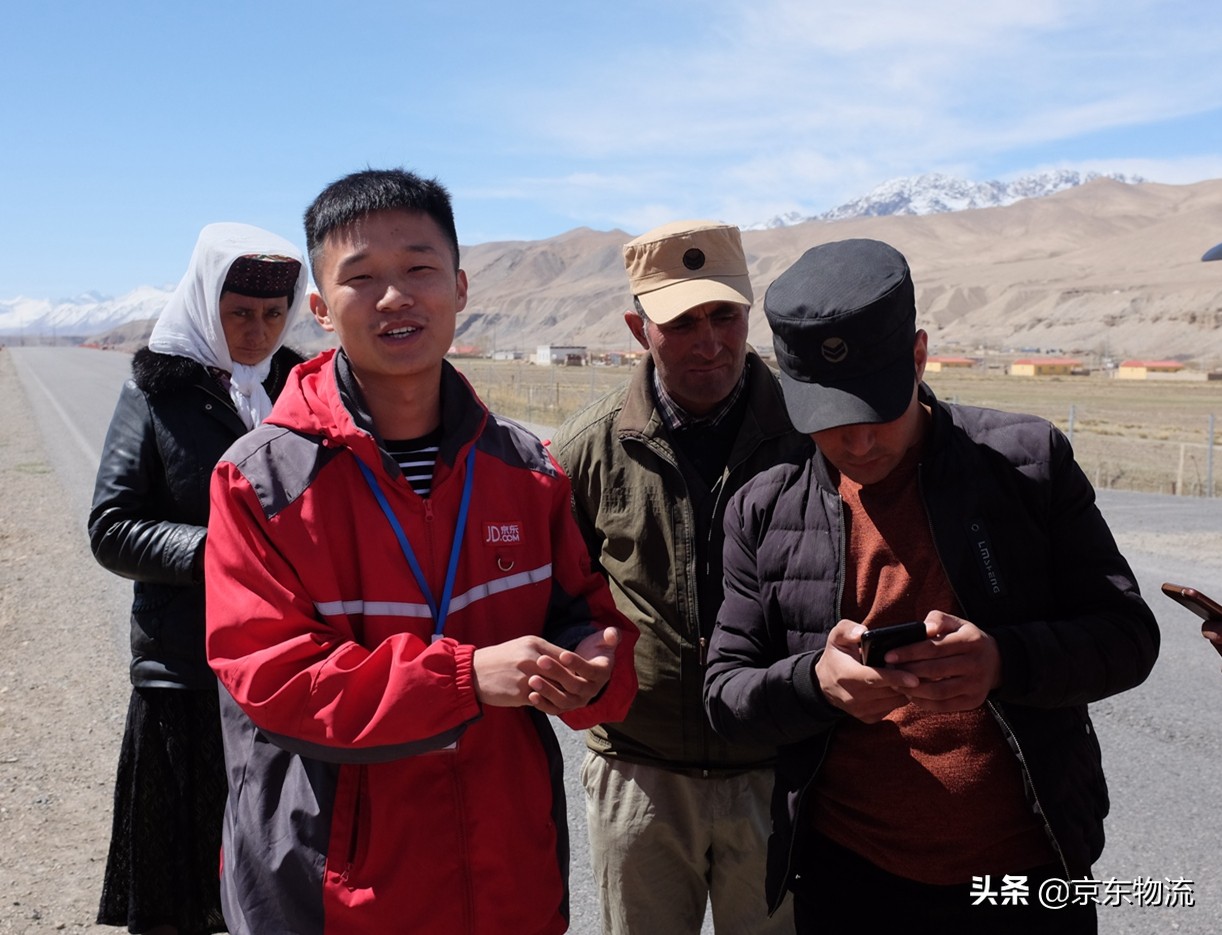 寒冬的快递小哥,寒冬里的快递小哥