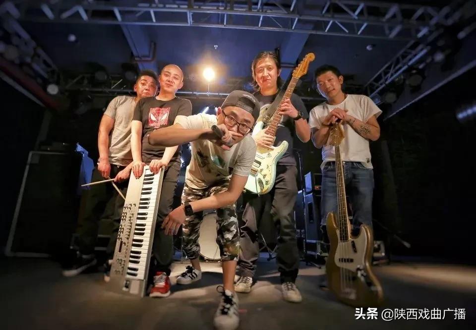 黑撒有没有关于西安方言的歌,陕西方言歌曲黑撒