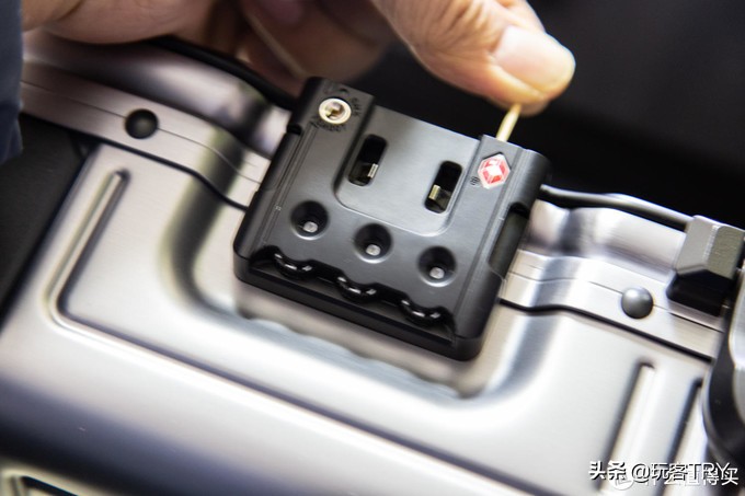 镁铝合金行李箱拉杆箱,拉杆行李箱哪款比较好用