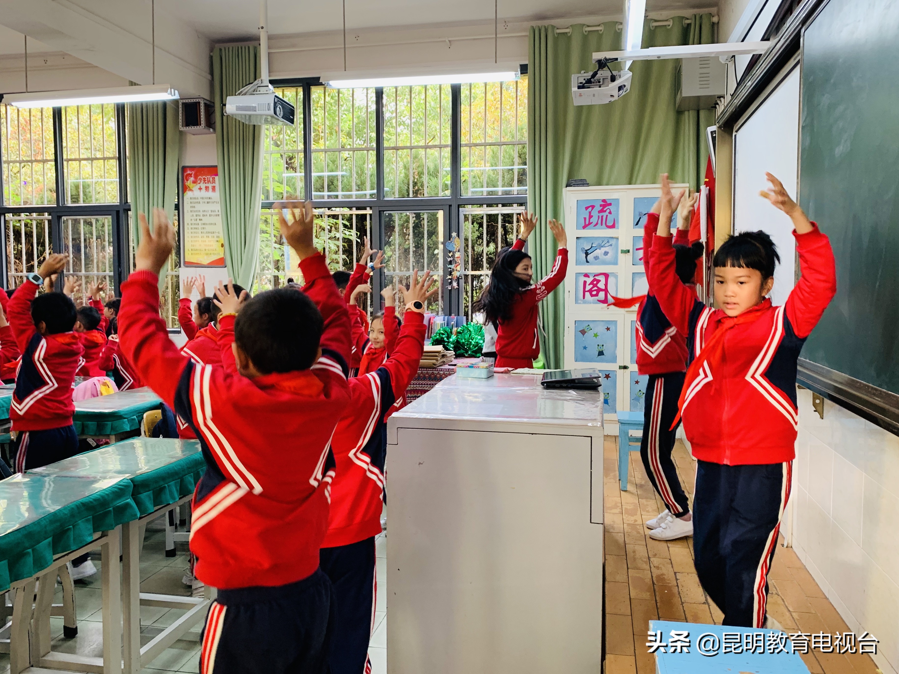 花园小学最美大课间,金康园小学特色大课间活动