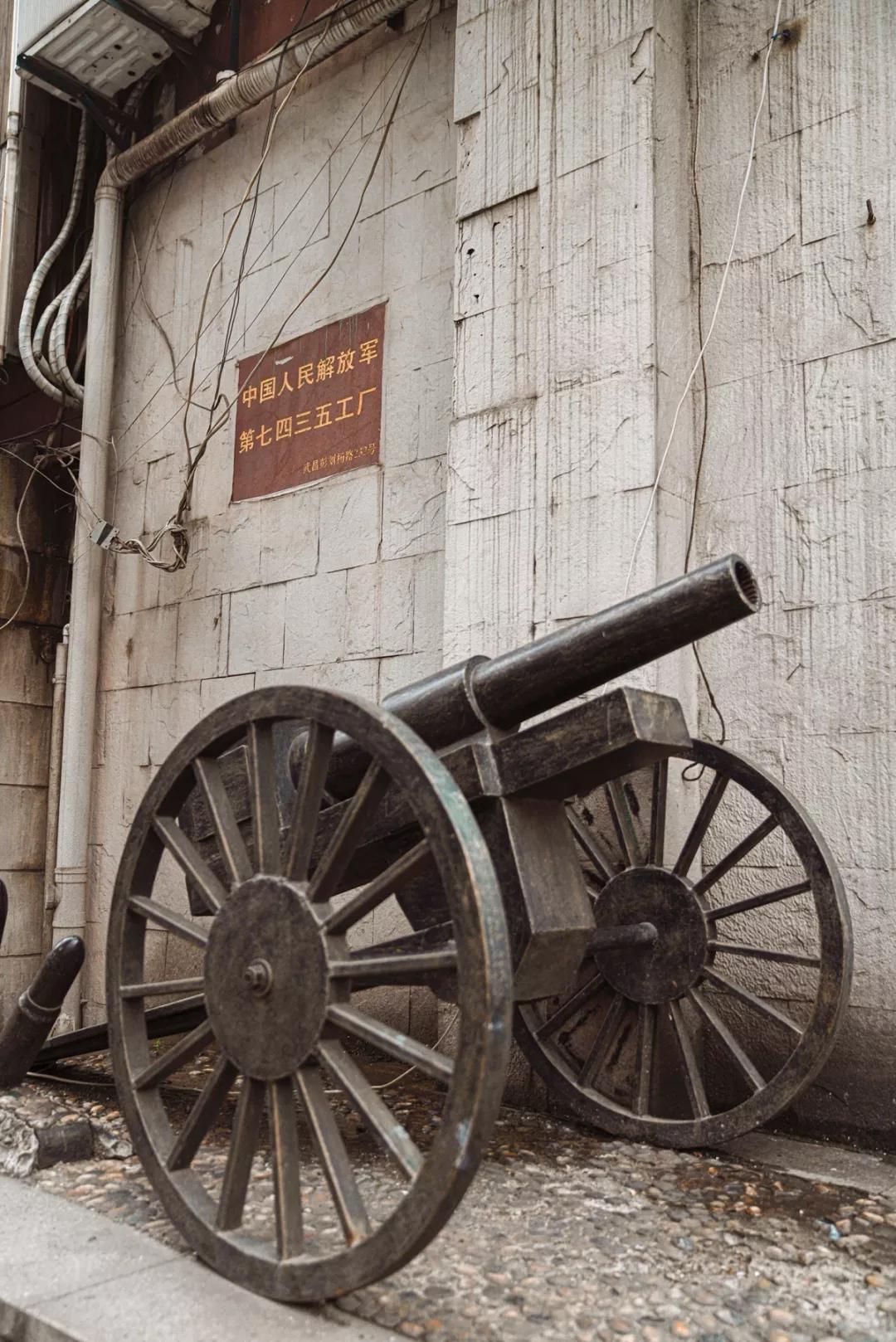 父母约会时，玩得比你野多了