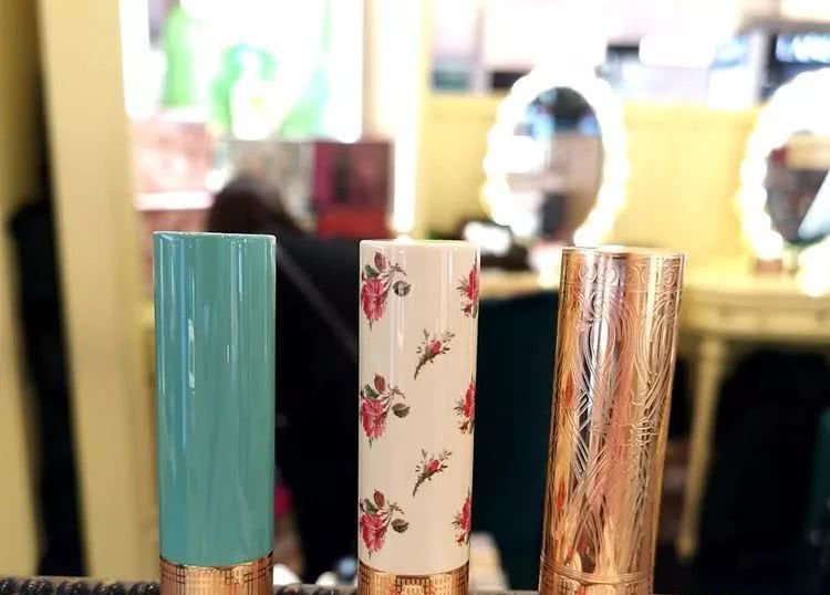 gucci口红哪个色号最值得买,gucci口红25号色碎花