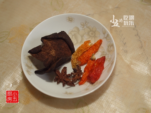 60多岁做卤菜,60家卤菜店经营技巧