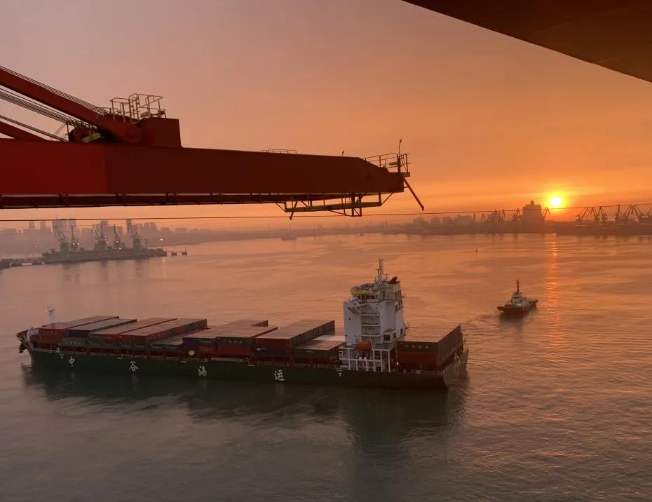 你了解夜班吗？快来看山东港口日照港集发公司运维工程师的夜班日常