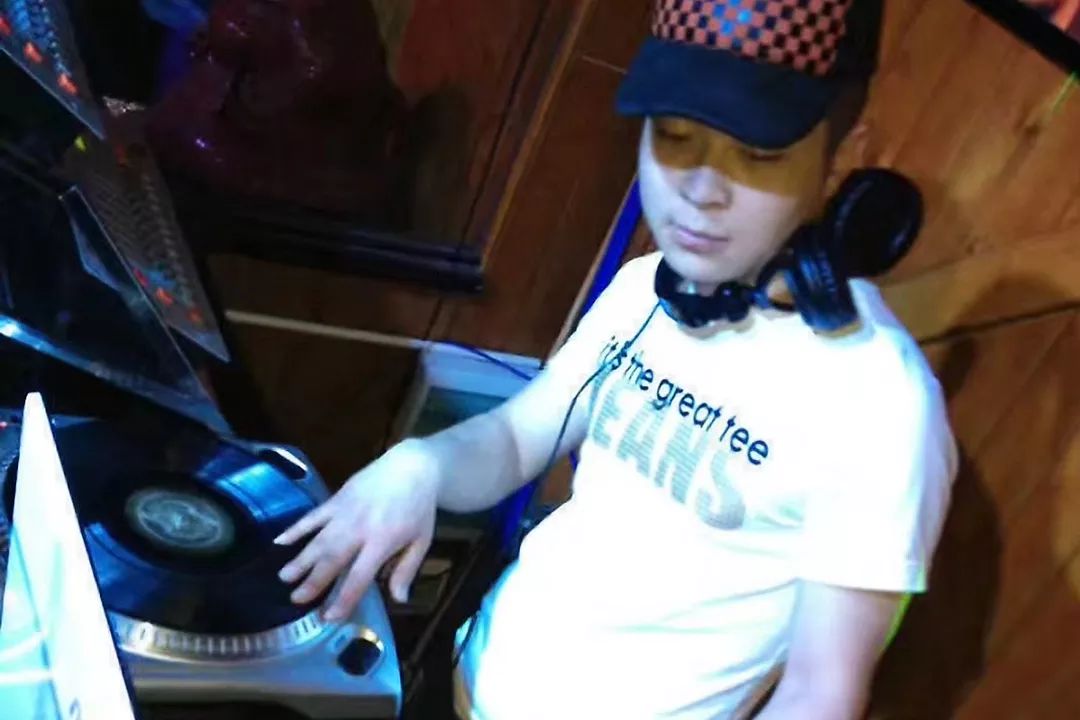 他们来自戒毒工作室，在疫情里寻找尊严