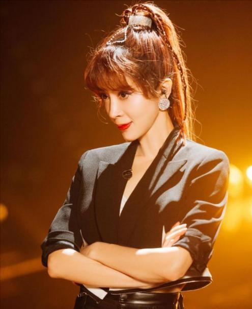 金巧巧直播带货化妆品,金巧巧卖货