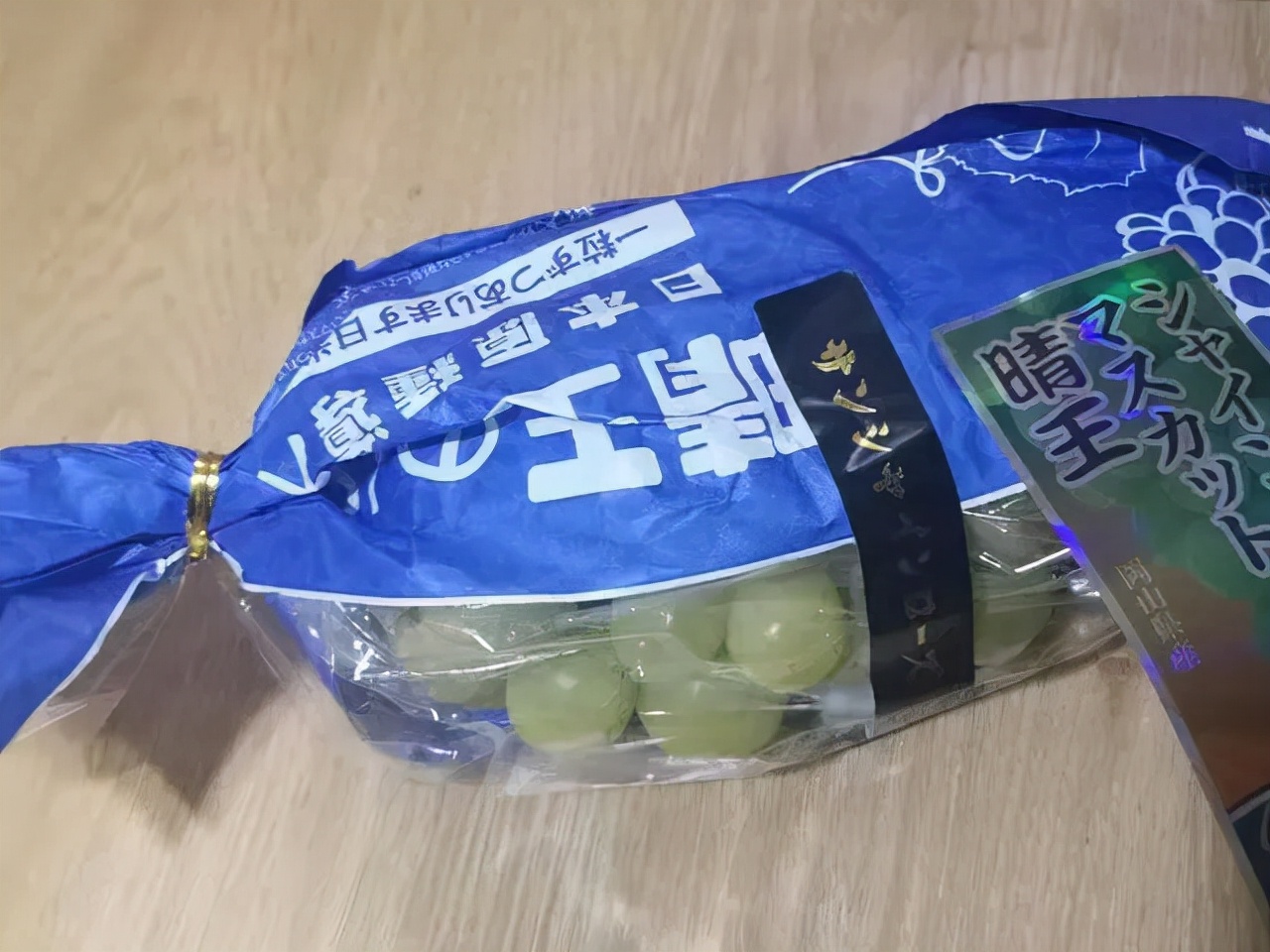 阳光玫瑰葡萄和晴王价格一样吗,日本晴王葡萄和阳光玫瑰的区别