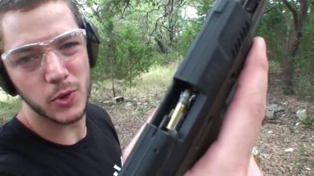 现实中能用手枪开锁吗,用枪开锁真的很容易吗