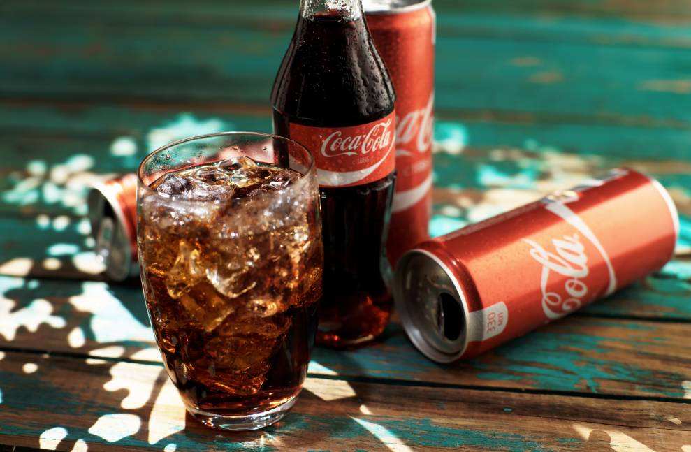 五岁孩子喝可乐,孩子喝可乐牙齿发黑