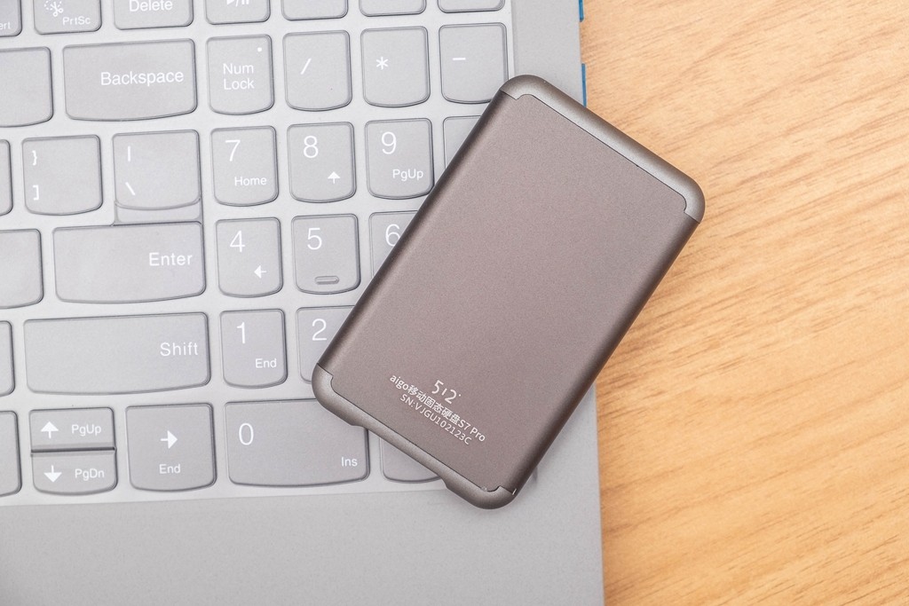 爱国者固态移动硬盘s7测评,爱国者固态硬盘s7和s7pro区别